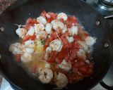 A picture of step 1 of Prawns with gravy.