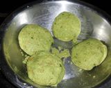 A picture of step 2 of Oats spinach tikki.
