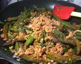 A picture of step 14 of Bharwa Bhindi/Besan Wali Bhindi.