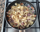 Foto del paso 7 de la receta: Nidos de pasta diferentes: con fuet, verduras y soja 
