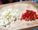 รูปขั้นตอนการทำที่ 1 ของ ไข่คั่วพริกสด By SanD
