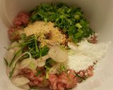 รูปขั้นตอนการทำที่ 2 ของ ลาบหมูทอด