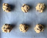 A picture of step 8 of Bakery-Style Chocolate Chip Cookies 🍪.