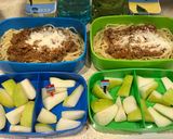 Foto langkah ke 5 dari resep Spaghetti with Colorful Tomato and Carrot Sauce Bekal Anak.