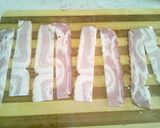 Muffinformában sült baconos, fűszervajas, sajtos csirkemell recept fázis 1 fotója