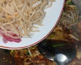 Foto langkah ke 4 dari resep Mie Sagu Goreng Pedas Manis.