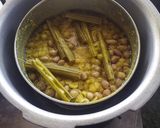 A picture of step 1 of Sambar Vada.