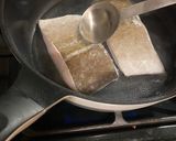 A picture of step 2 of Japanese simmered cod fish - Tara no nitsuke.