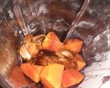 A picture of step 2 of Papaya Nuts shake.