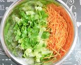 Foto del passaggio 3 della ricetta INSALATA FANTASIA con SALSA VINAIGRETTE
