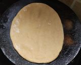 A picture of step 3 of Tandoori Roti.