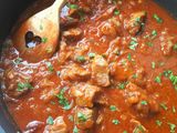 Tocană de ceapă cu carne de porc