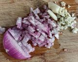 Foto del paso 1 de la receta: CADDUCHO🥣(calducho), de Cebolla Roja...!🧅
