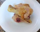 Foto del paso 2 de la receta: Cuartos traseros de pollo con puerros, zanahorias al azafrán
