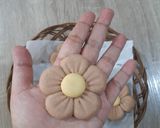 Foto langkah ke 7 dari resep Flower Cookies.