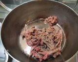 泡菜洋蔥炒牛肉的食譜步驟2照片