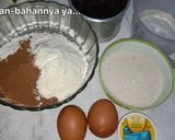 Foto langkah ke 1 dari resep Bolu Kukus Coklat Mekar Triple Chocolates.