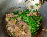 Foto langkah ke 5 dari resep Daging Sapi Jamur Kancing.