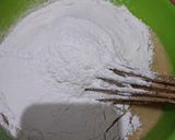 Foto langkah ke 4 dari resep Bolu pisang kukus keju lumer.