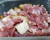 Hình bước làm 1 của món Dê xào sả ớt