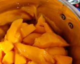 A picture of step 2 of Mango thai chilly soup.
