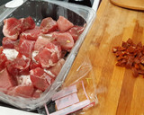 Foto del paso 2 de la receta: Carne en salsa de vino