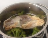 Foto del paso 2 de la receta: Bacalao salado con coles de bruselas y brécol