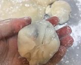 A picture of step 6 of Easy strawberry daifuku.