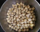 A picture of step 2 of Chickpea Sundal.