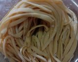 Foto langkah ke 3 dari resep Mie homemade tanpa mesin.