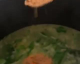 Foto del paso 4 de la receta: Sopa de arroz con pollo, champiñones, acelgas silvestres y especias sabor Cookpad