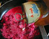 A picture of step 5 of Beetroot Aluva.