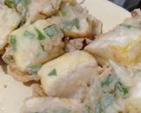 Foto langkah ke 3 dari resep Tahu Goreng iris daun kunyit.