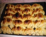 Foto del paso 8 de la receta: Medialunas de manteca (como las de panadería)