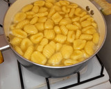 Foto del paso 5 de la receta: Ñoquis de papa con salsa boloñesa