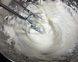 Hình bước làm 2 của món Basque Burnt Chessecake/Bánh phô mai nướng