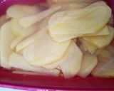 Foto langkah ke 1 dari resep Egg Cheese Potatoes.
