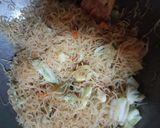 Foto langkah ke 6 dari resep Bihun Goreng.