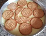 Foto del paso 5 de la receta: Flan de huevo con piña en su jugo y volteado de galletas María