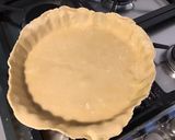 Une image de l'étape 5 de Tarte pêches de vigne et rhubarbe (pâte brisée à la pêche).