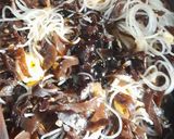 Foto langkah ke 3 dari resep Pastel Bihun Jamur Kuping.
