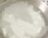 A picture of step 2 of Kadam Phool Bhapa Pitha.