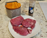 Foto del paso 2 de la receta: Carrilleras ibéricas en salsa de reineta, calabacín y macademia