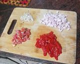 Foto del paso 1 de la receta Canapés de jamón, pimiento morrón, tomate y cebolla express