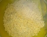 Foto langkah ke 2 dari resep Mi goreng wortel.