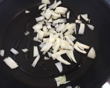 Foto del paso 2 de la receta: Espaguetis con manzana y bacon