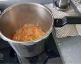 Foto del paso 3 de la receta: Patatas a la importancia en olla express