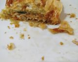 Foto langkah ke 12 dari resep Salmon Puff Pastry with Mushroom Sauce.