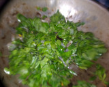 முருங்கைக் கீரை பொரியல் ரெசிபி ஸ்டேப் 4 புகைப்படம்