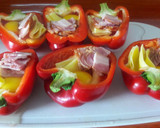 Foto del paso 2 de la receta: Pimientos rellenos de tocino, queso y huevo
